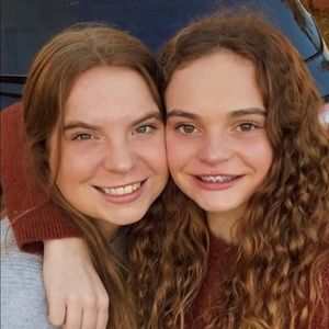 Meet your Posher, Courtney